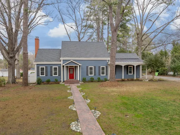 208 College St, Littleton, NC 27850