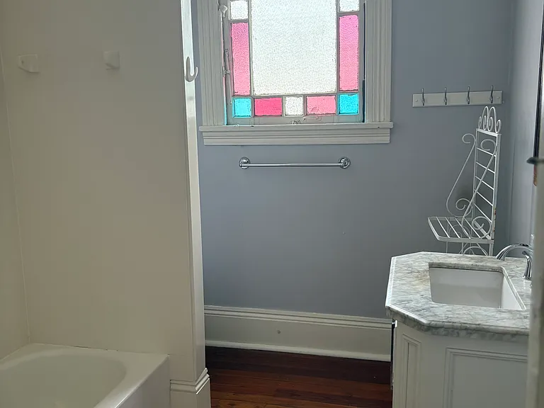 200 S Scott St — Photo 21
