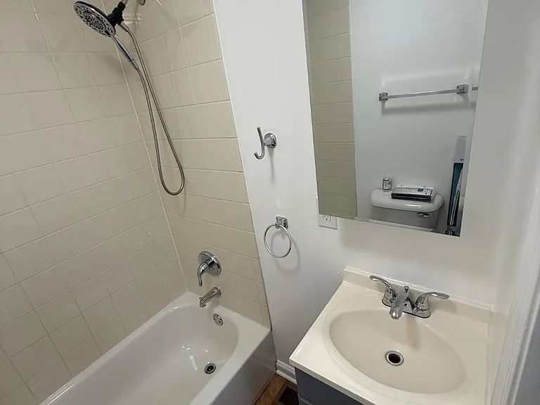 1920 N Darien St — Photo 35