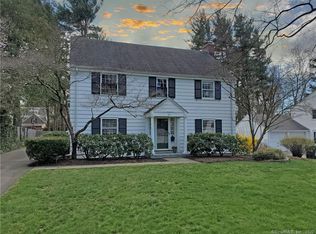 23 Brenway Dr, West Hartford, CT 06117