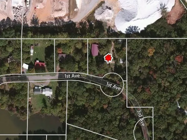 351 N 1st Ave, Chatsworth, GA 30705