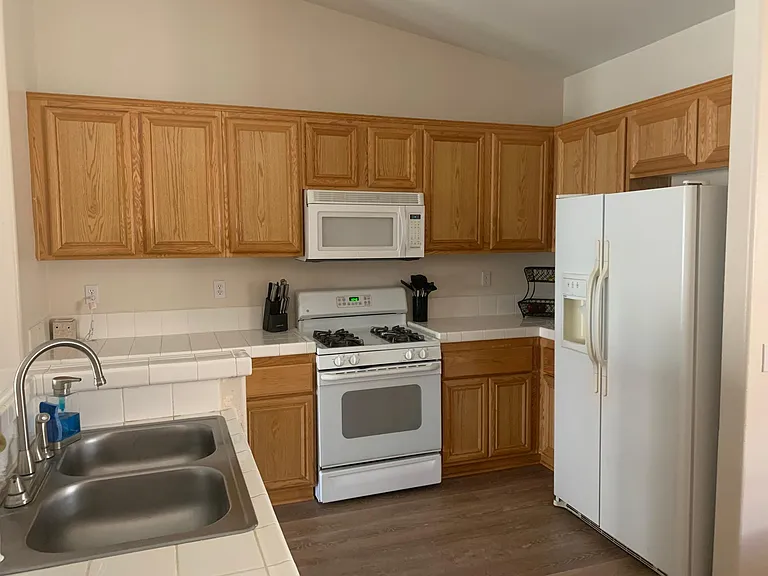 Kitchen 2