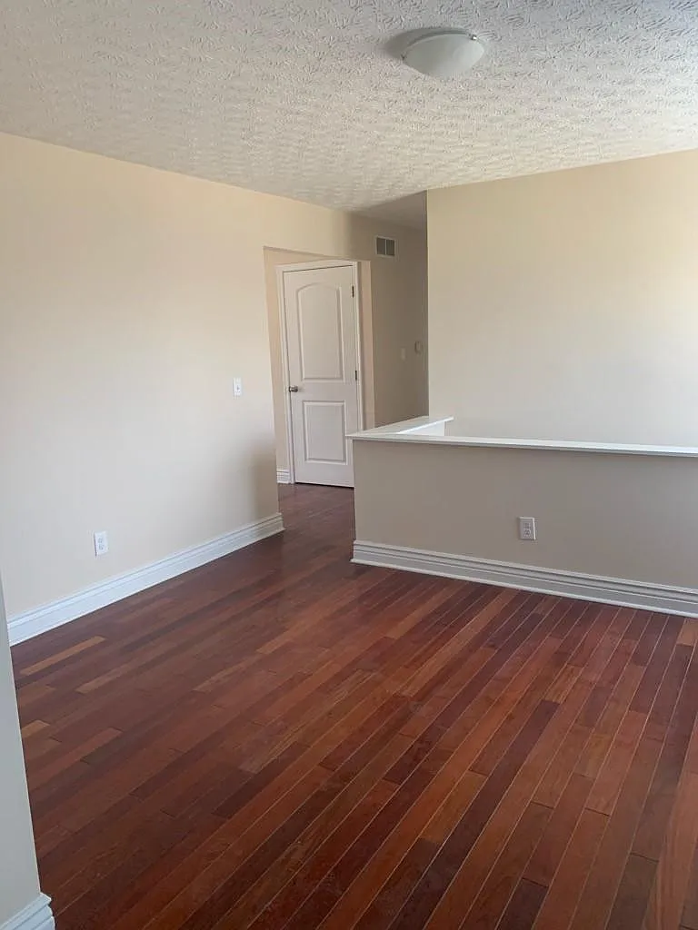 4 bed, 2.5 bath, 1450 sqft, $2,250 — Photo 4