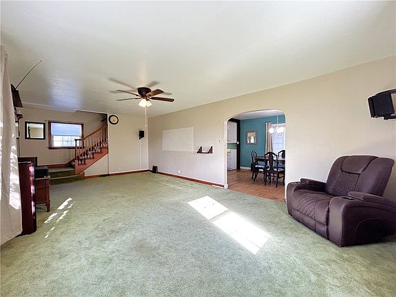 5th image of 722 N 1st St