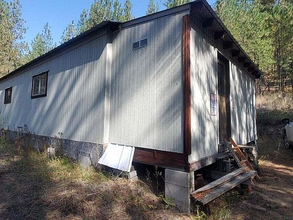 3rd image of 3733 Xx Sand Creek Rd
