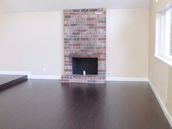 5th image of 8444 Mansfield Dr