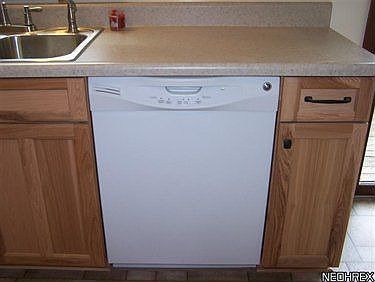 4th image of 387 Rea Dr