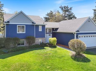 512 Hyde Ave N, Saint Paul, MN 55115