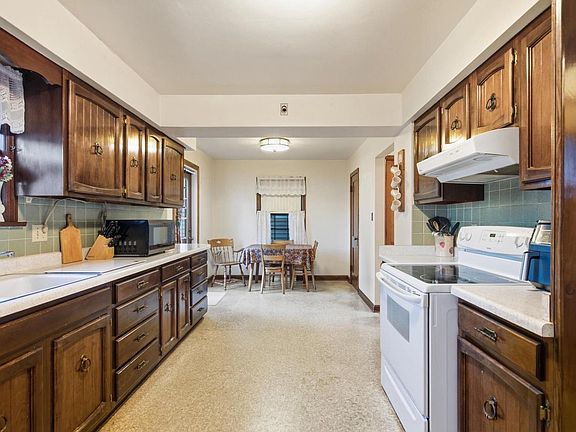 5th image of 3811 E Pulaski AVENUE