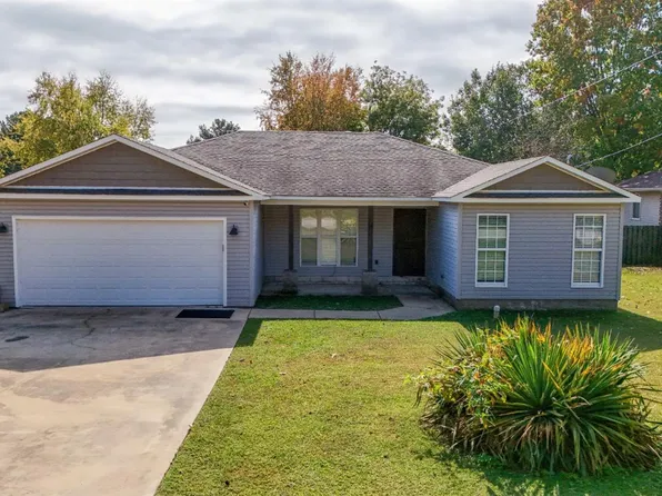 5708 Twin Pine Dr, Paragould, AR 72450