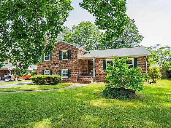 2nd image of 8220 Galway Ln