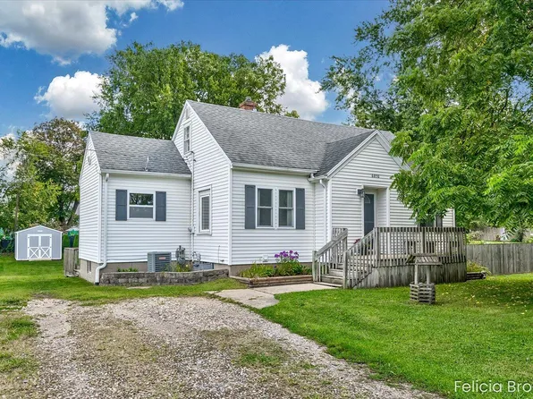 6856 Dutton Ave SE, Caledonia, MI 49316