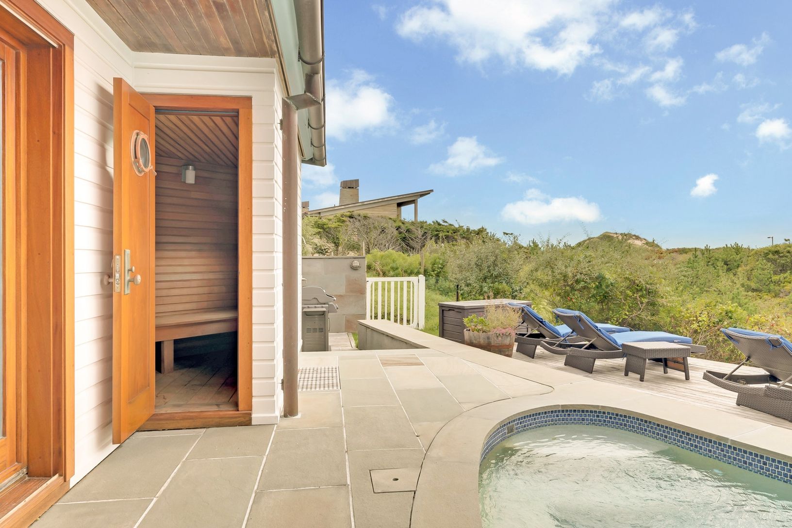  sauna off pool