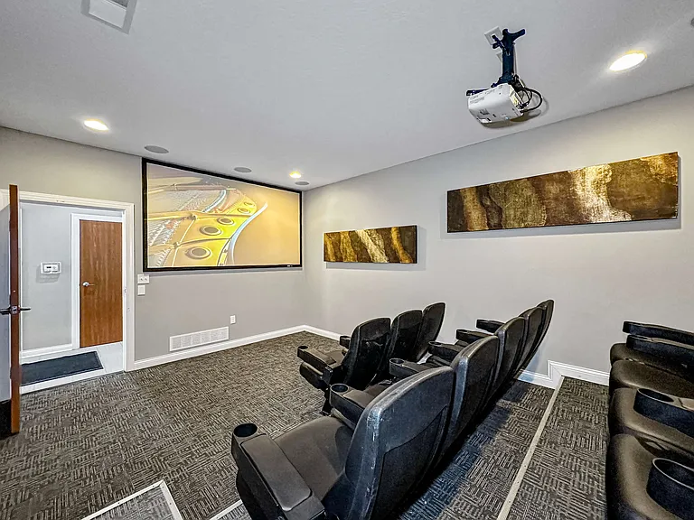 Capitol Grove Apartments — Photo 6