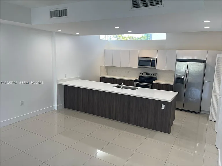1813 Madison St #3 — Photo 9
