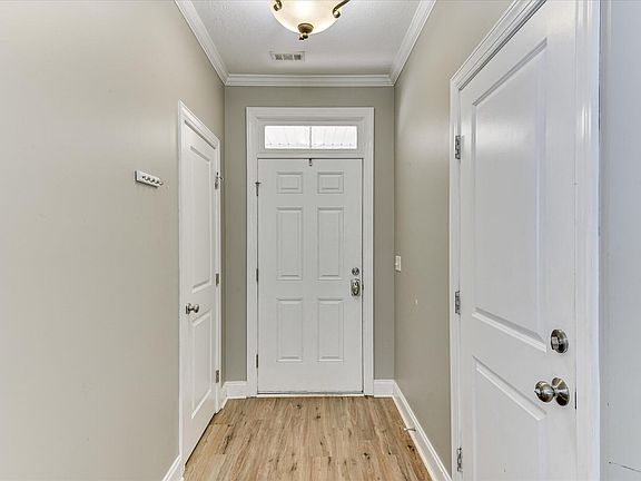 5th image of 723 Kensey Park Ln