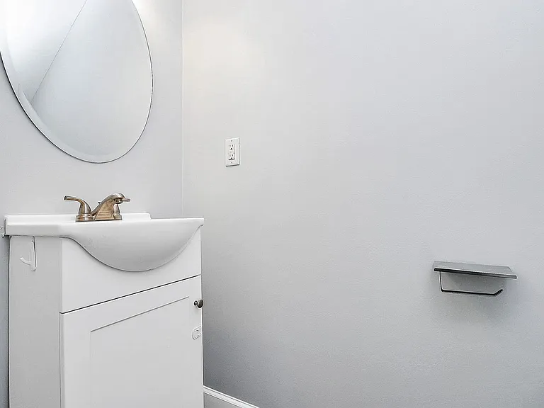1032 Tabard Ln — Photo 5