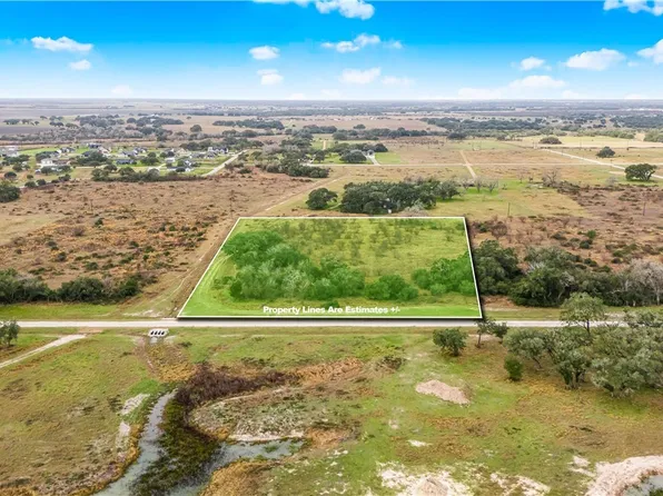 10 Sydnie Ranch Rd, Inez, TX 77968