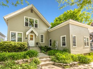 838 E Linus St, Milwaukee, WI 53207