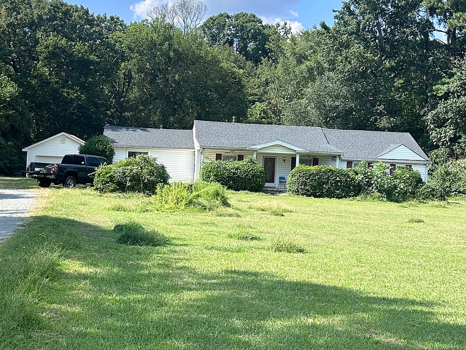 1st image of 1827 Mount Holly Huntersville Rd