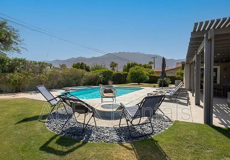 2415 E Finley Rd — Photo 64