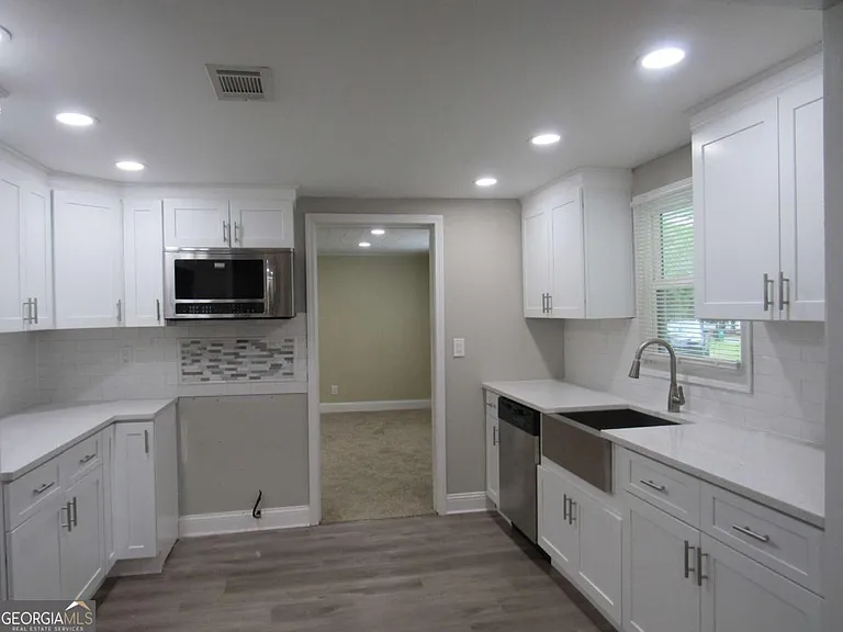 112 Judy Ave — Photo 30
