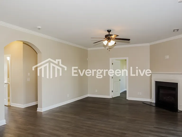 107 Properzi Way SW — Photo 3