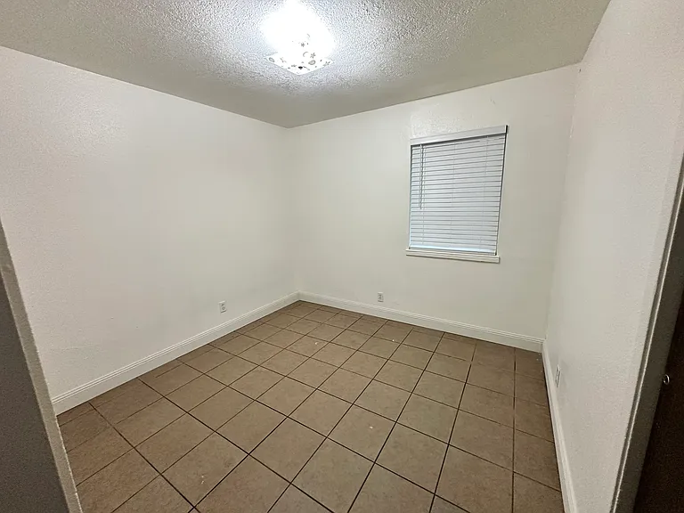2129 S Union St #2129 — Photo 11
