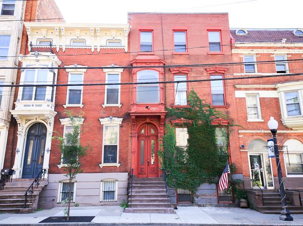 234 Lark St #2
