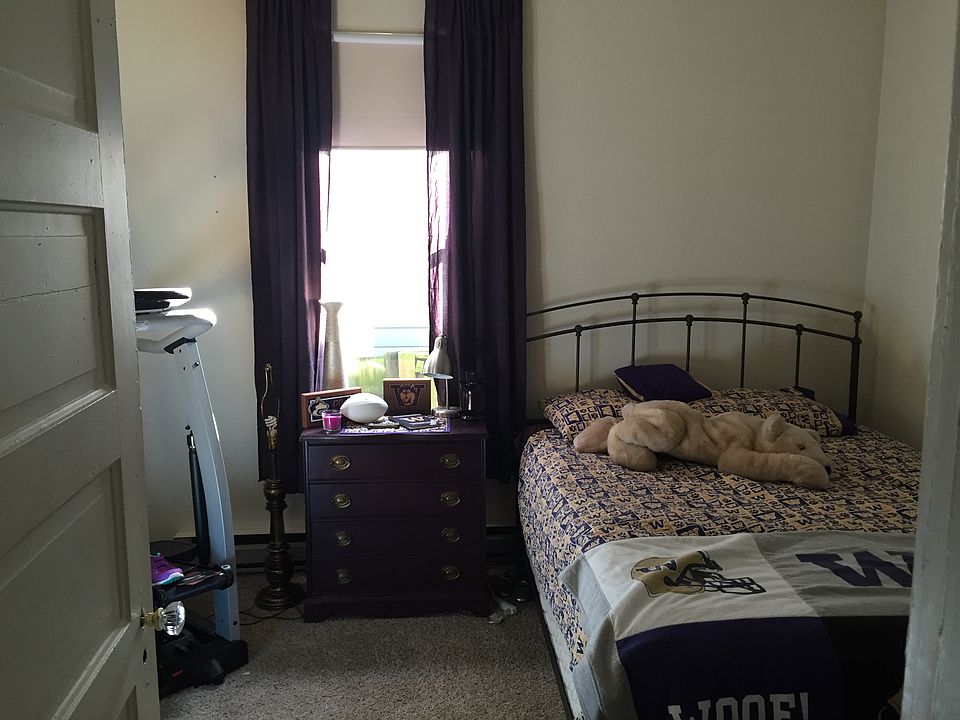 1st image of 2346 Fawcett Ave #B
