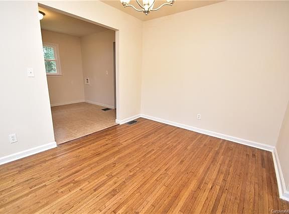 5th image of 108 W 4th Ave