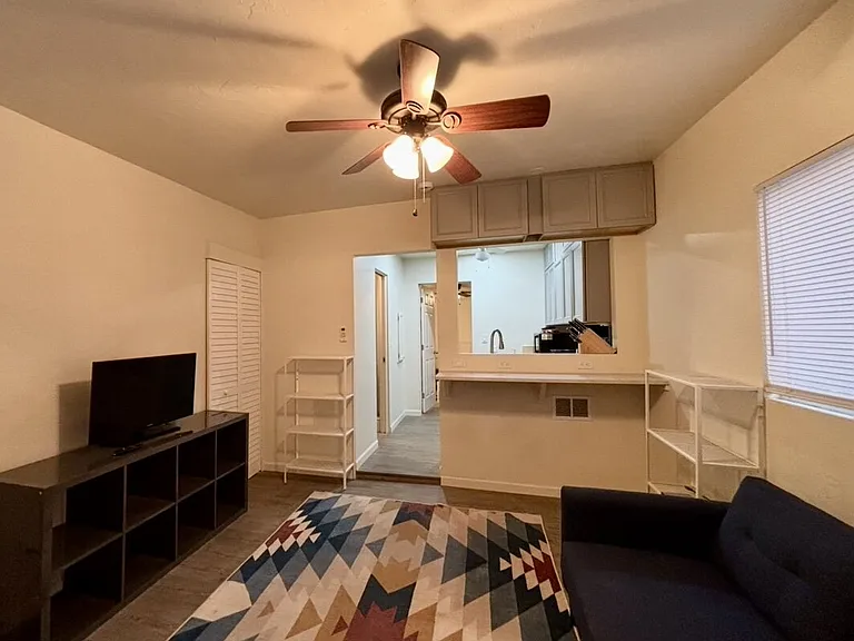 131 W Pastime Rd — Photo 13