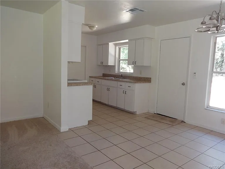 3279 E Kennedy St — Photo 9