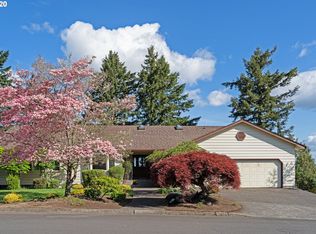 6705 SE Ash Pl, Portland, OR 97215