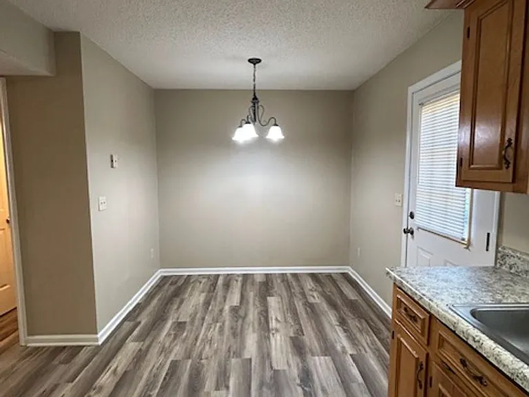 1050 Jessamine Trl — Photo 6