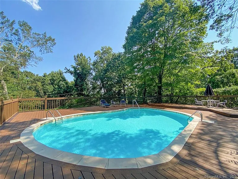 57 Drum Hill Ln — Photo 29