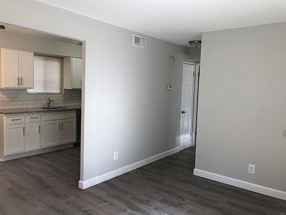 5th image of 2641 Dalton Ave