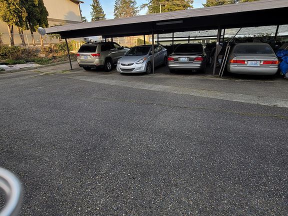 2nd image of 1425 Rainier Dr APT 11