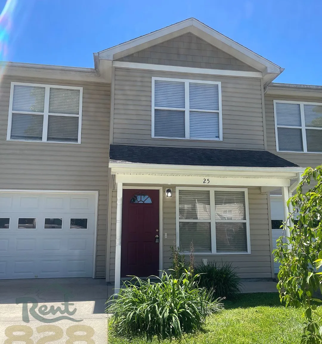 25 Meredith Dr — Photo 1