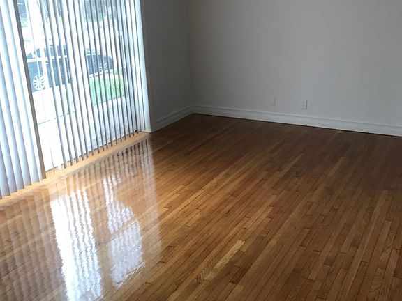 3rd image of 1753 E Ocean Blvd APT 1