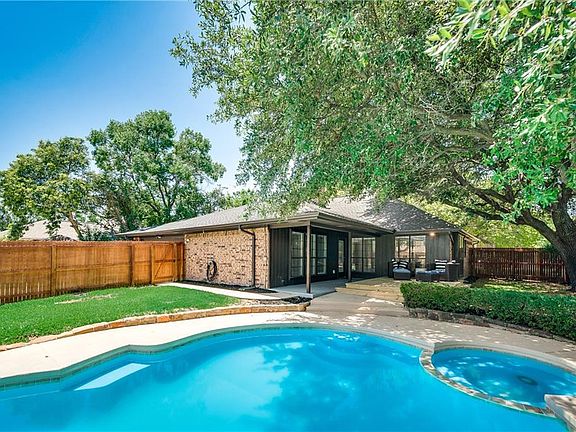 2nd image of 3411 Cambridge Dr