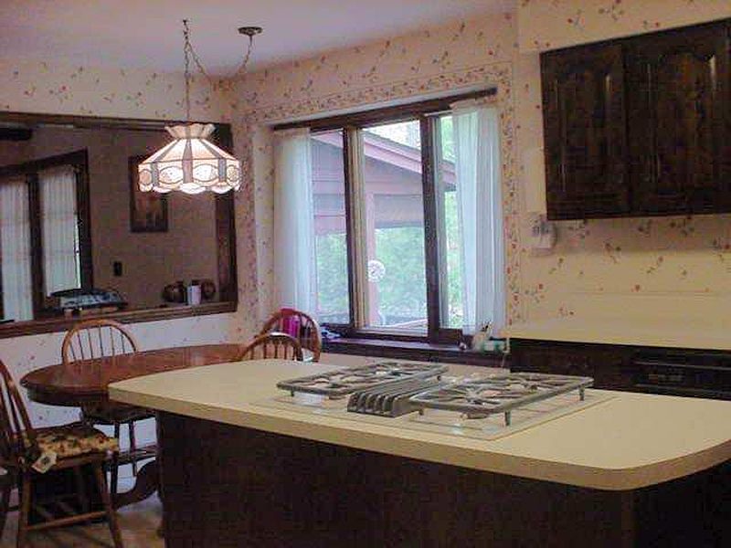 5th image of 21 STONEGATE Road