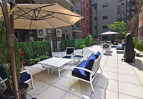 3rd image of 91 Attorney St APT 3A