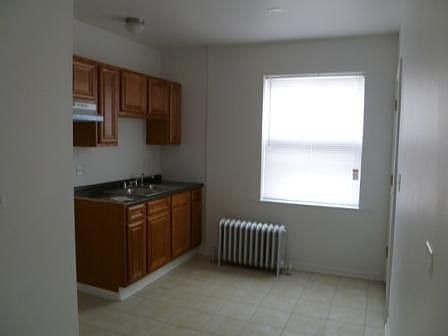 4th image of 11119 S Vernon Ave APT 1E