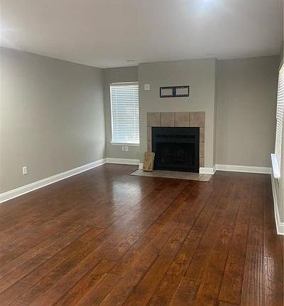 4th image of 1500 W Esplanade Ave APT 33G