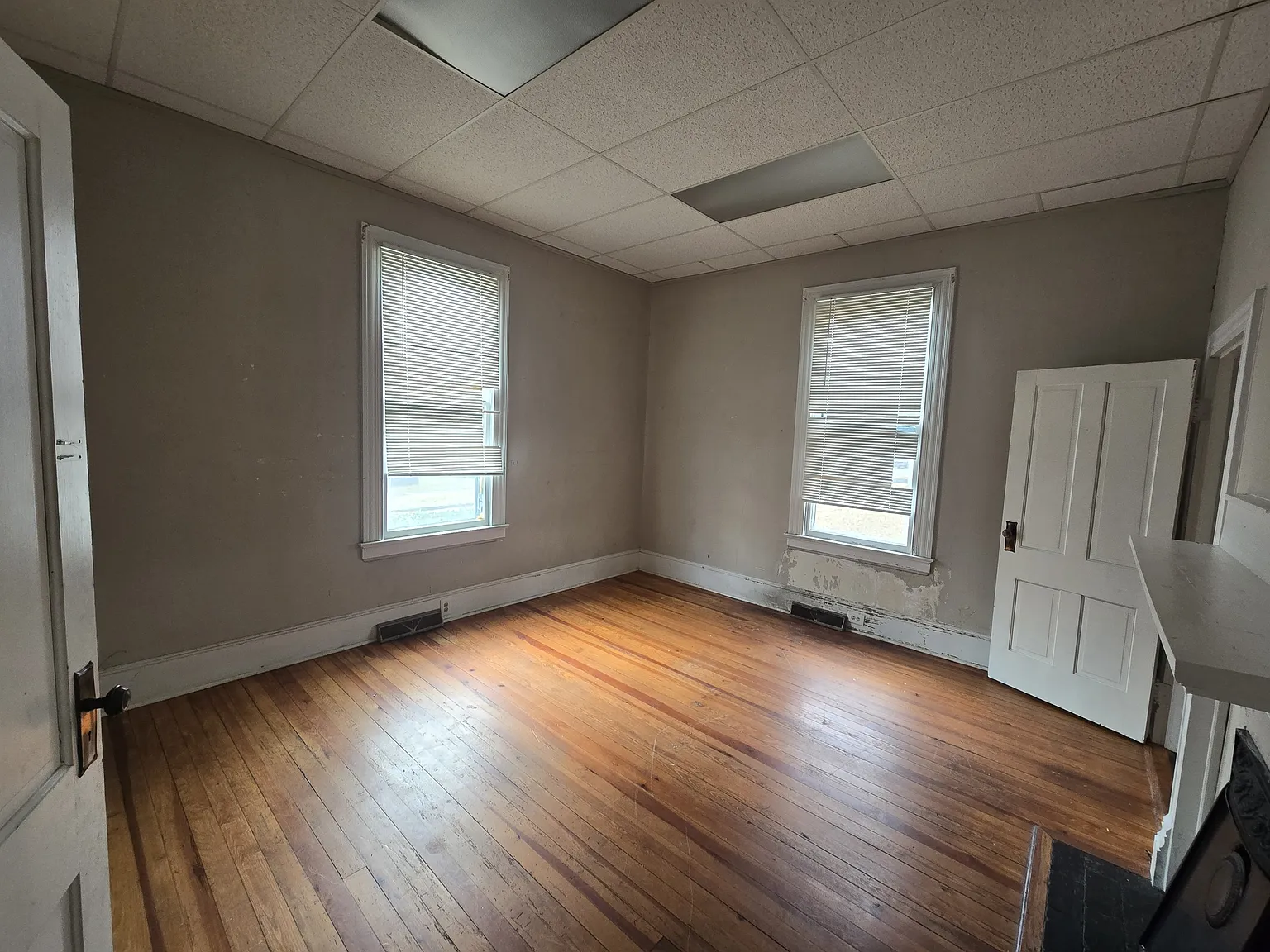 212 East Capitola Avenue - 1 — Photo 4