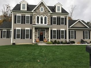 9 Clinton Aly, Monroe, NY 10950