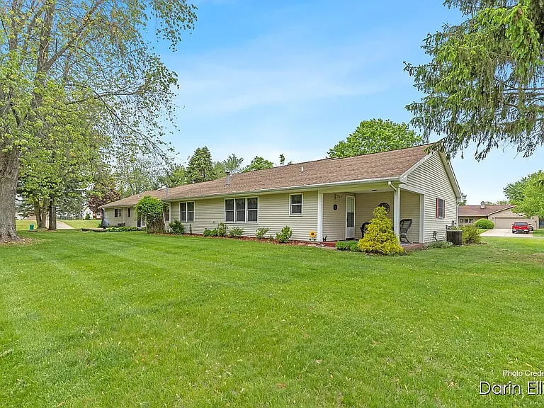 167 Holiday Dr — Photo 20