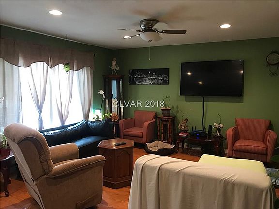 4th image of 3528 Kensbrook St