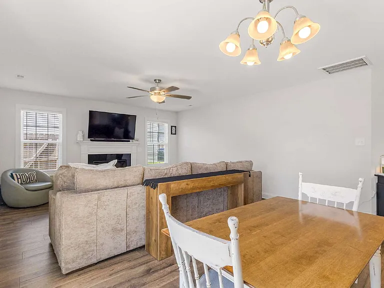 217 Lookout Ln — Photo 16